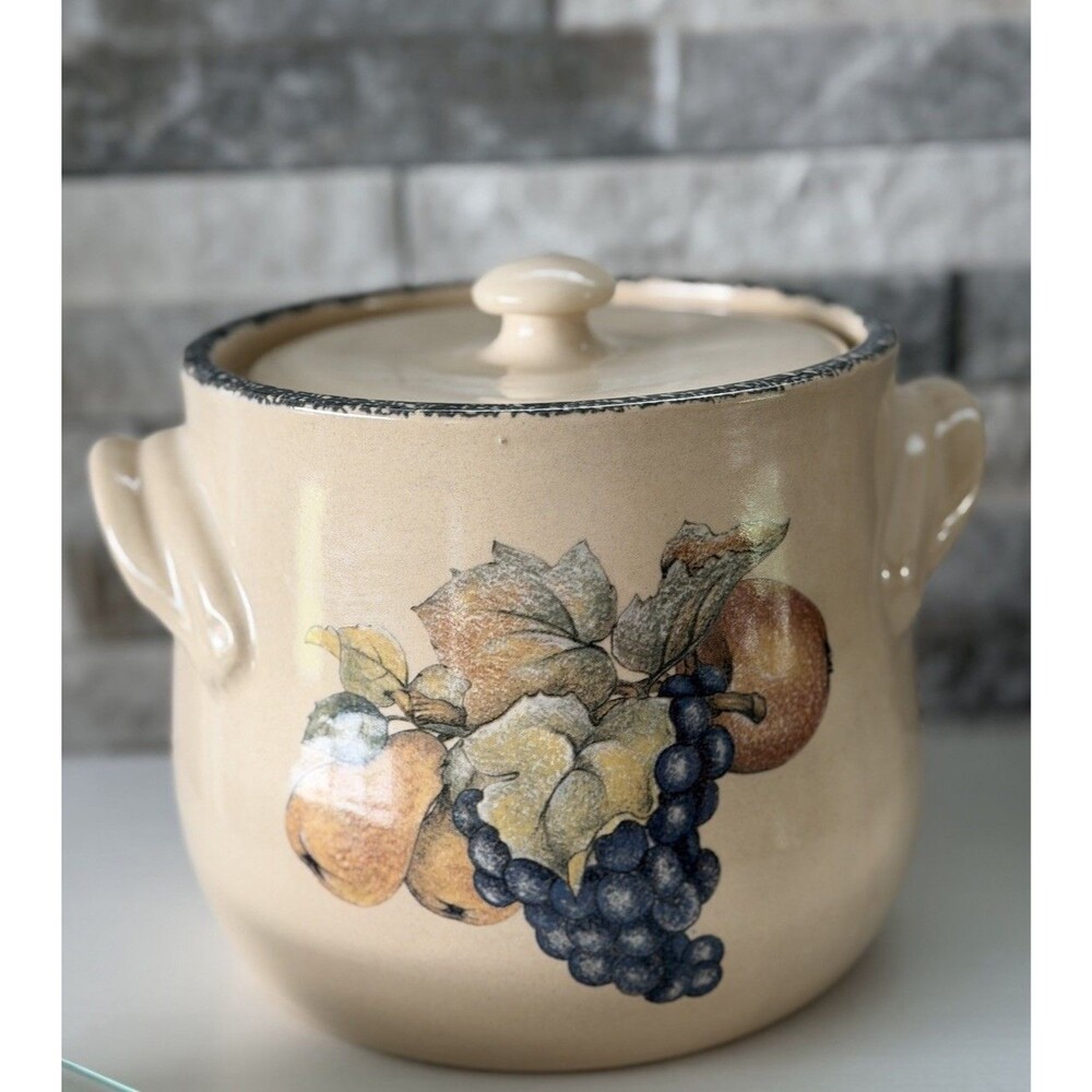 Home & Garden Party Ltd Fruit Pattern Bean Pot Casserole Crock W/ Lid 2002 Heavy